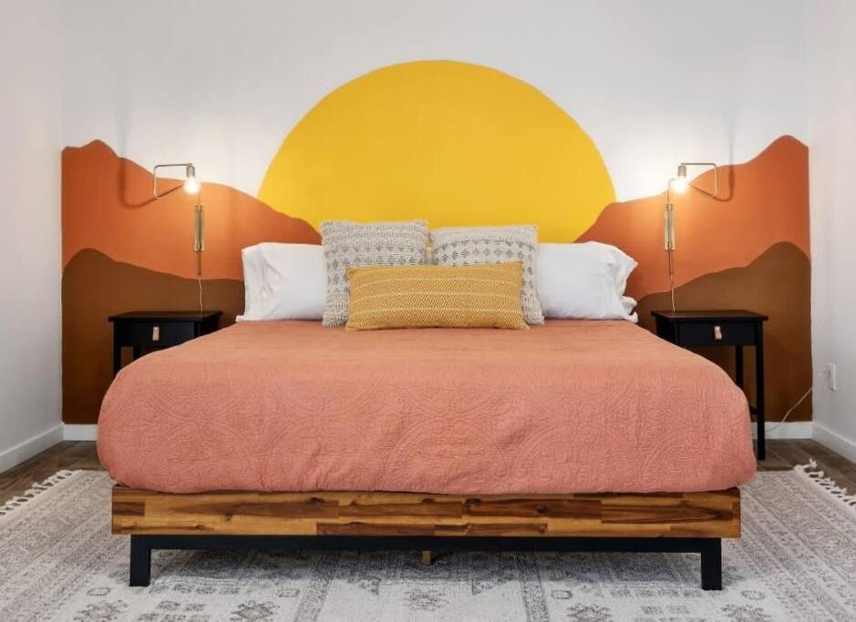 Fab Phx Getaway W/ Pool & Fire Pit Villa Phoenix Exteriör bild