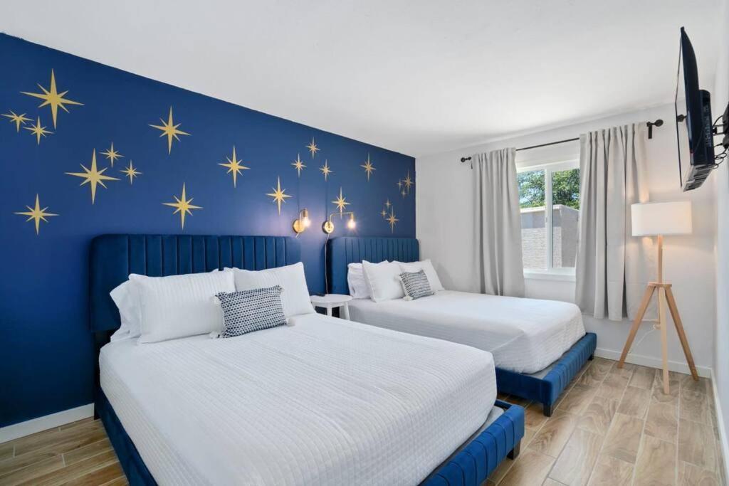 Fab Phx Getaway W/ Pool & Fire Pit Villa Phoenix Exteriör bild