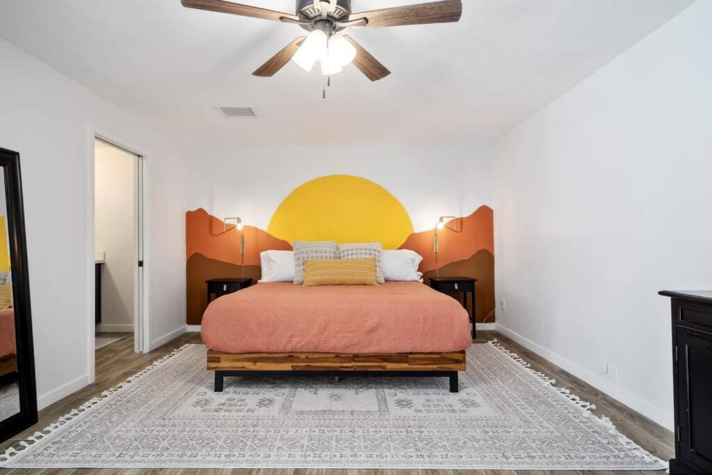 Fab Phx Getaway W/ Pool & Fire Pit Villa Phoenix Exteriör bild