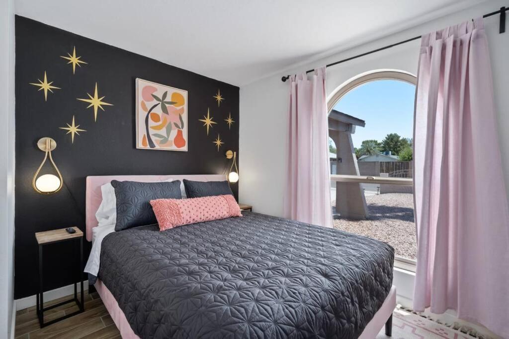 Fab Phx Getaway W/ Pool & Fire Pit Villa Phoenix Exteriör bild